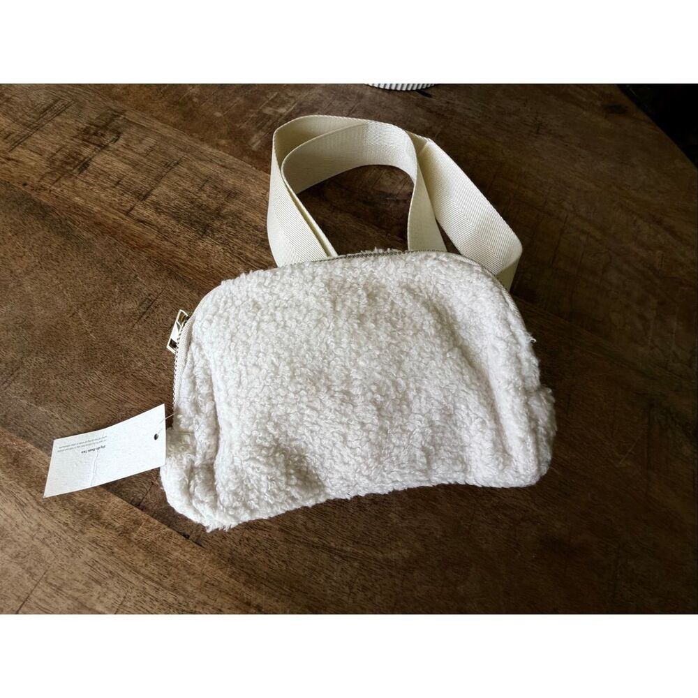 NWT Teddy Sherpa Belt Bag Cream Fleece Crossbody YOSHUYUKI